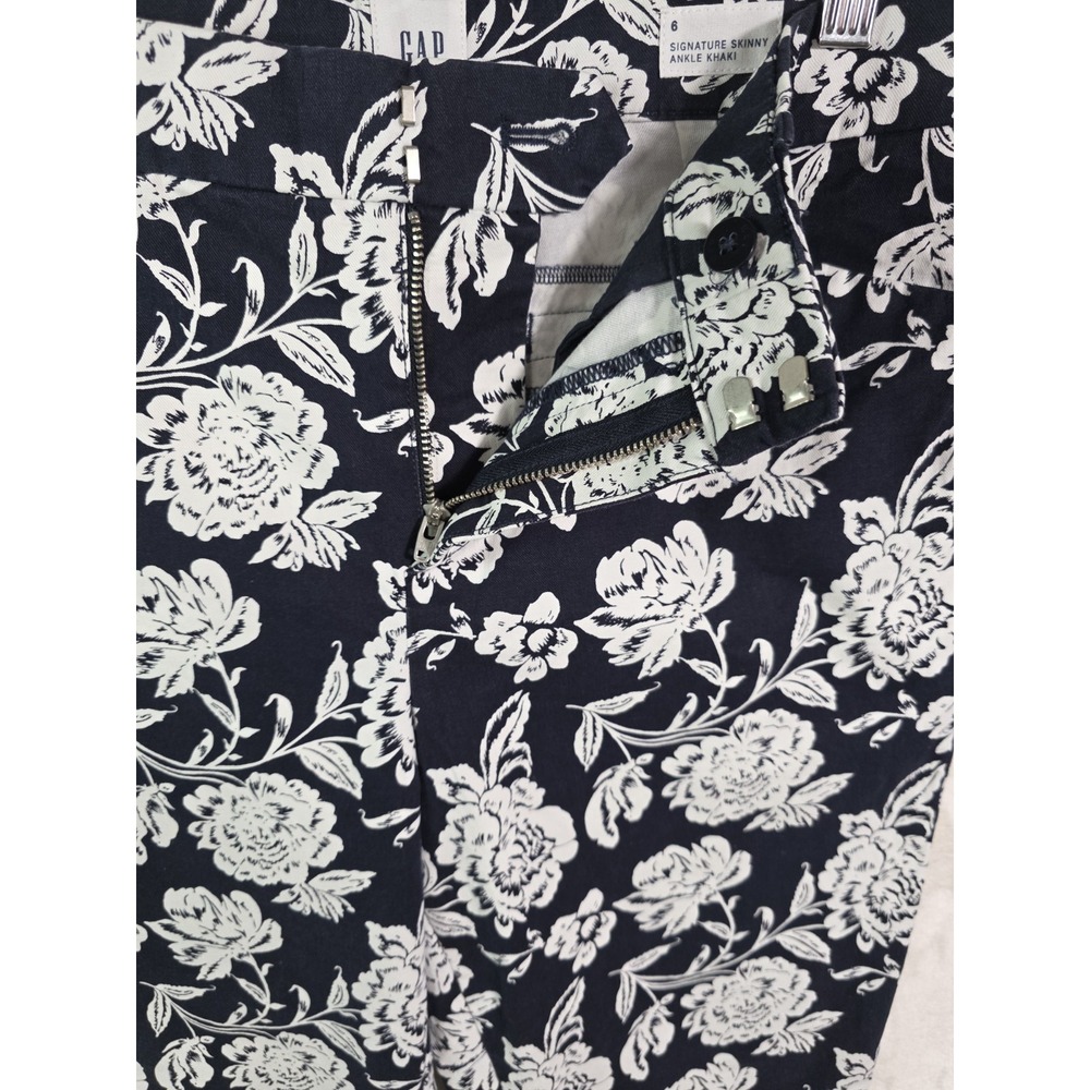 GAP Signature Skinny Ankle Khaki Floral Pants Women's Size 6 Navy White Stretch - Picture 7 of 12